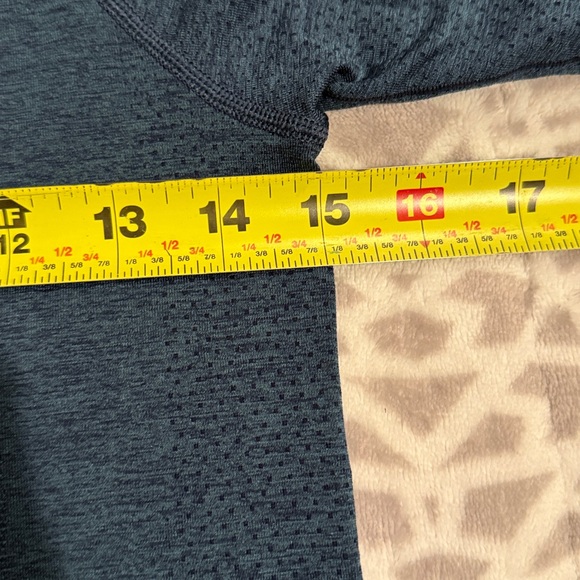 Lululemon Teal Long Sleeve Top - Picture 7 of 7